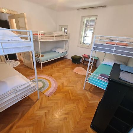 Rooms Jenifer Split Exterior photo