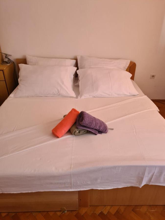 Rooms Jenifer Split Exterior photo